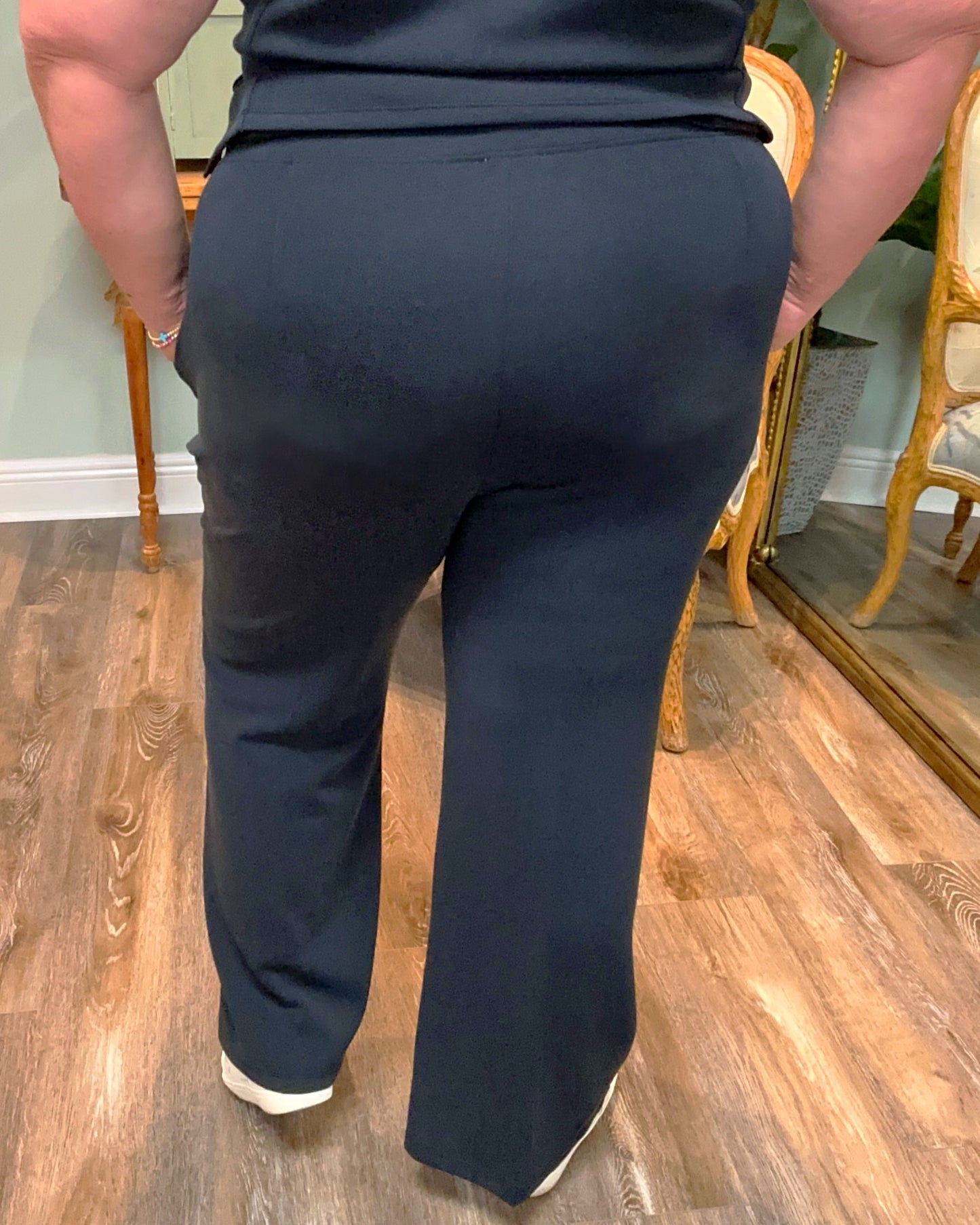 Blk - So Soft Cropped Pants