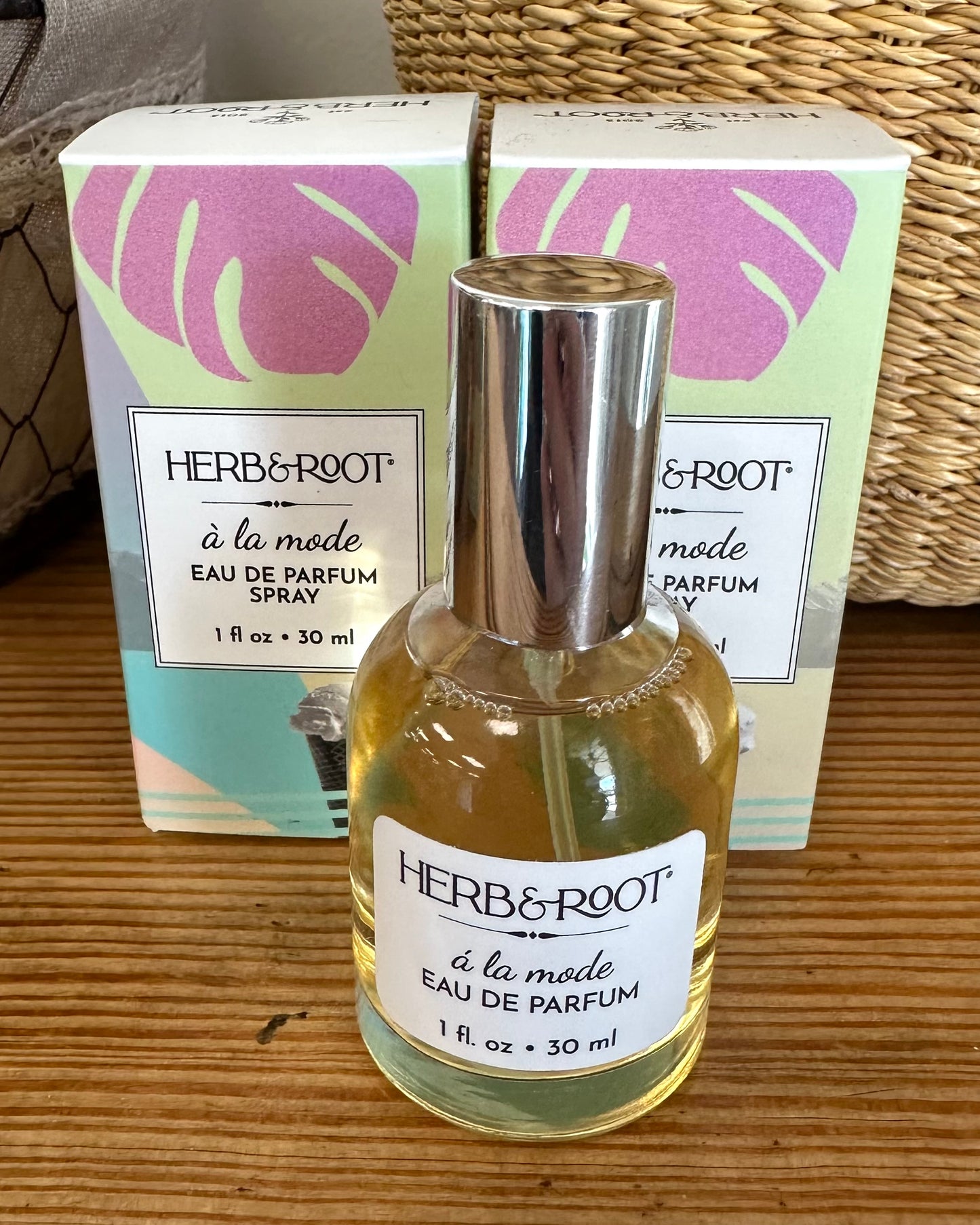 Herb & Root Perfume Spray - a` la mode