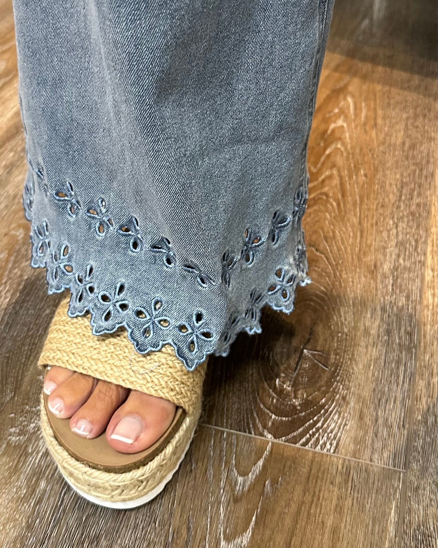 Wide Leg Pant with Eyelet Hem