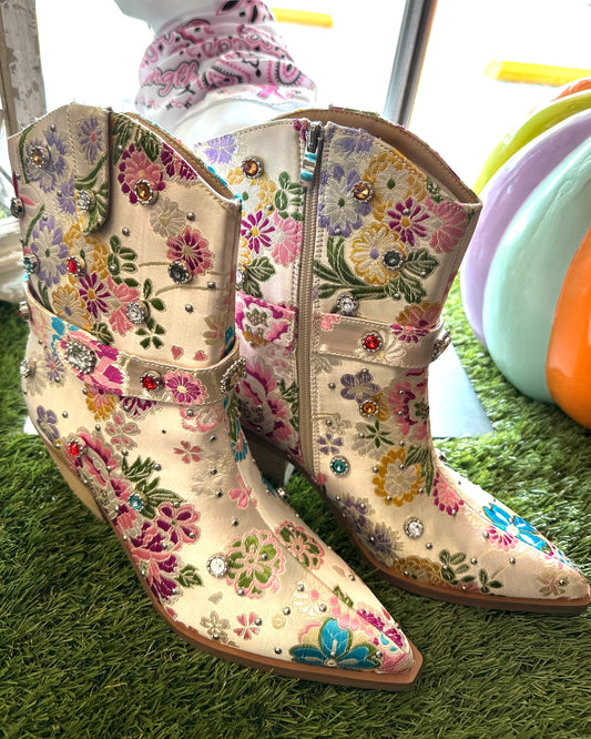 "Flourish" White Bedazzled Boot