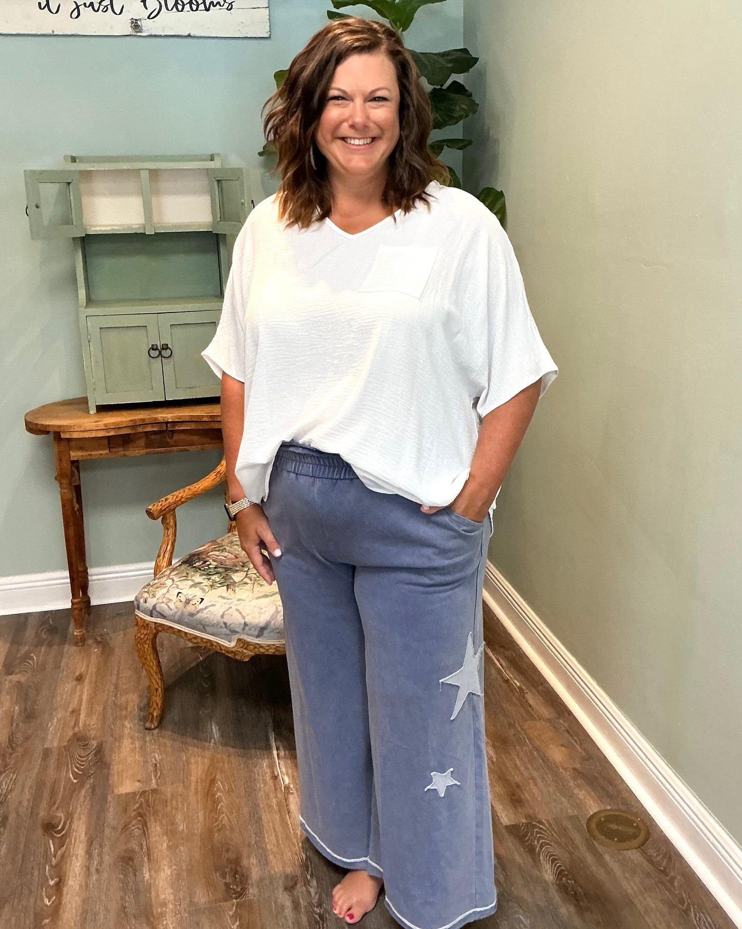 Basic Textured V-neck Top