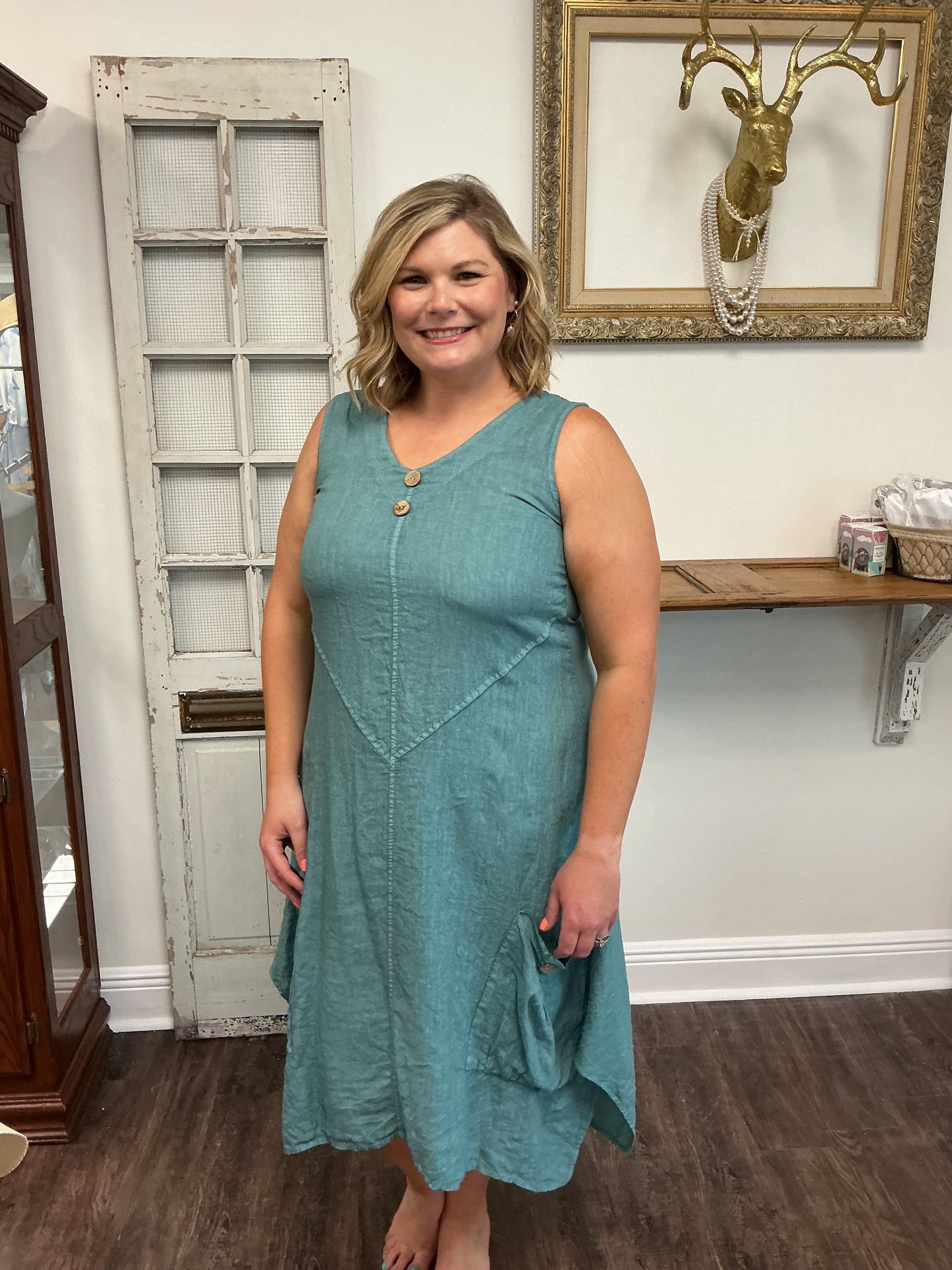 Sleeveless Midi Dress With Pockets