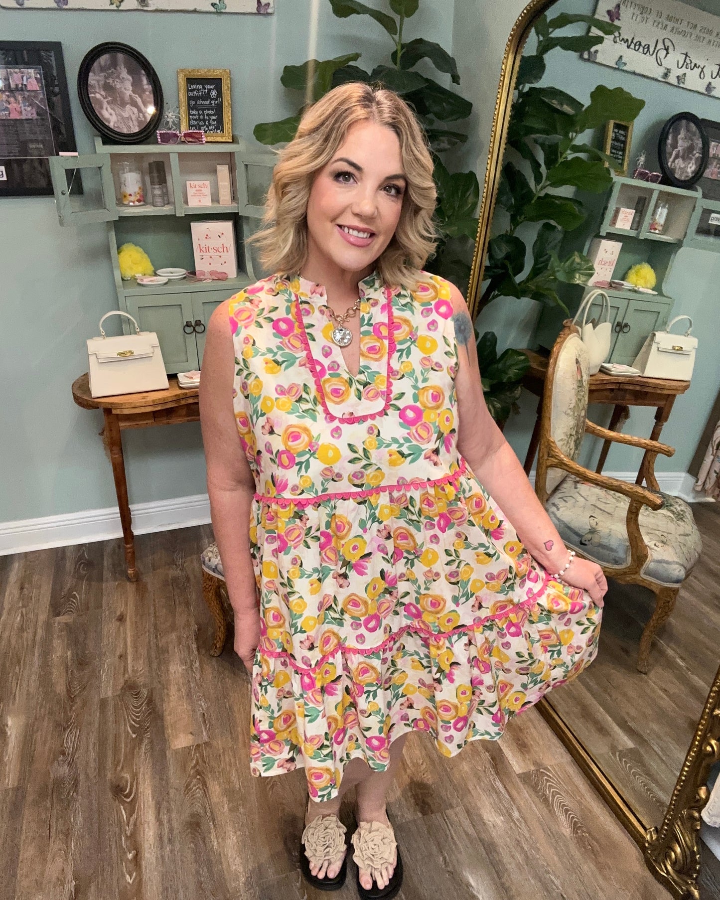 Floral Print Scallop Trim Sleeveless Dress