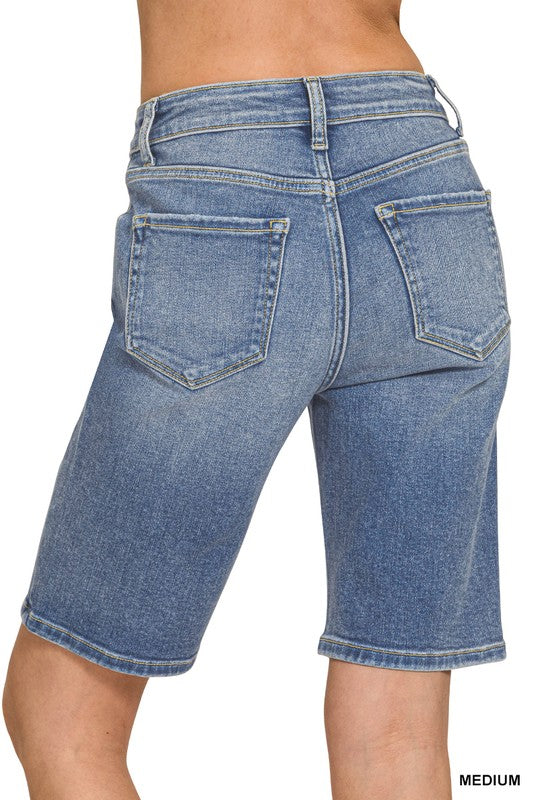 High Waist Bermuda Shorts - Medium Wash