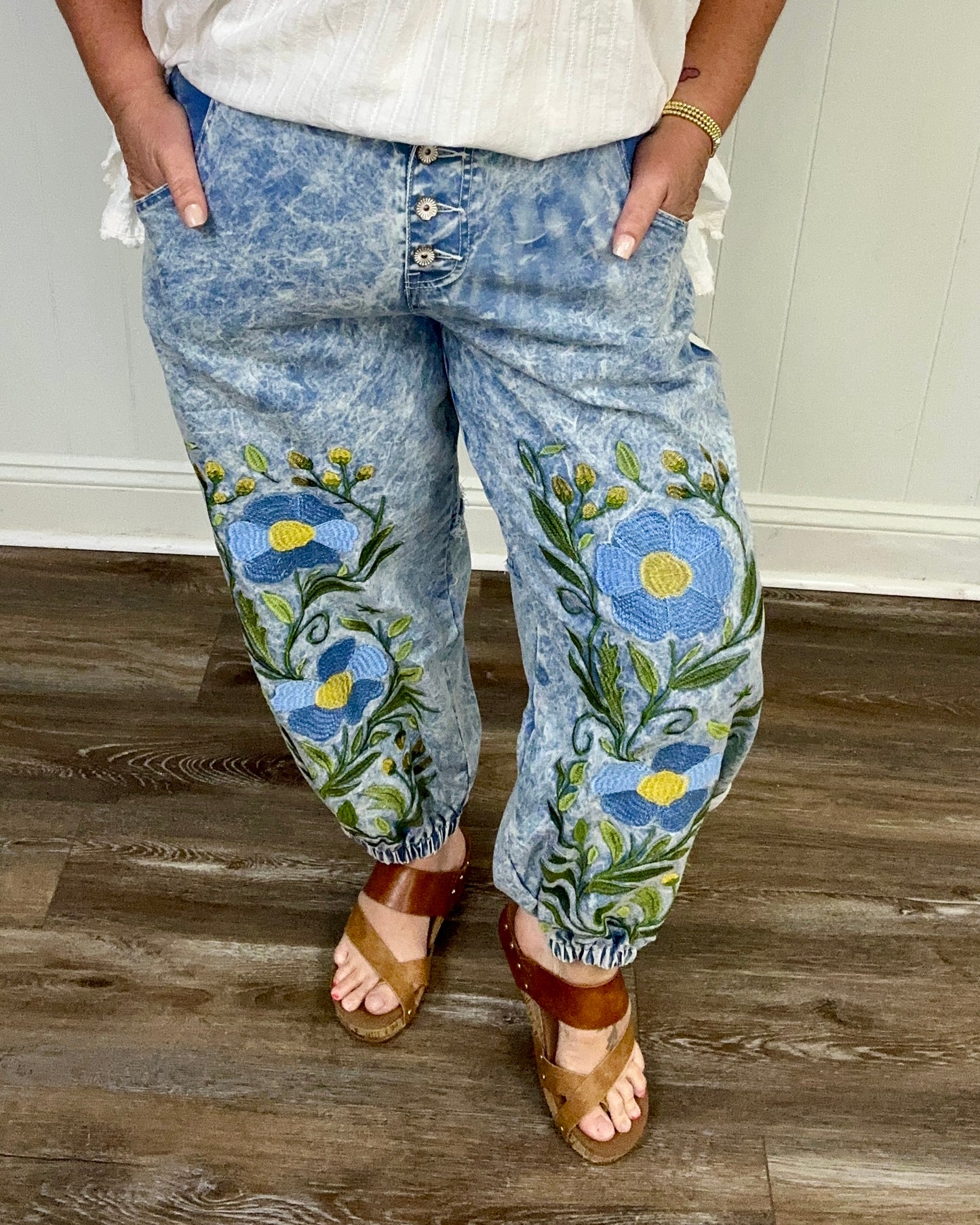 Light Denim Joggers with Embroidered Flowers