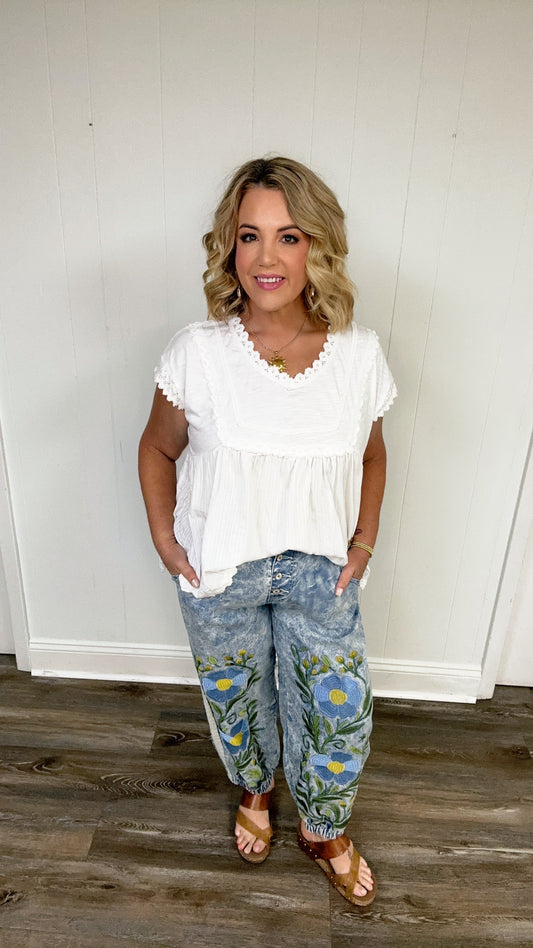 Light Denim Joggers with Embroidered Flowers