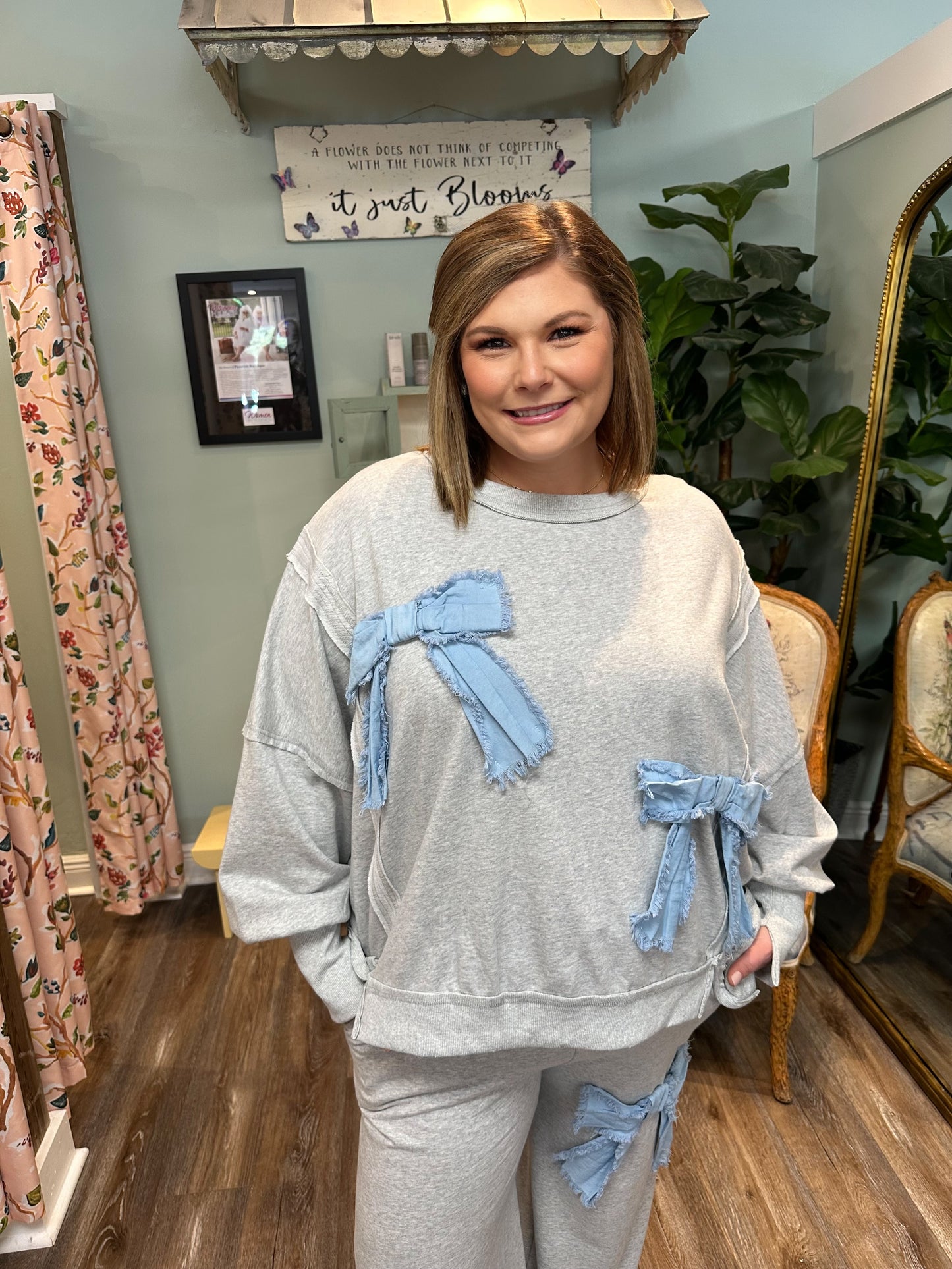 Frayed Washed Sweatshirt with Denim Bow