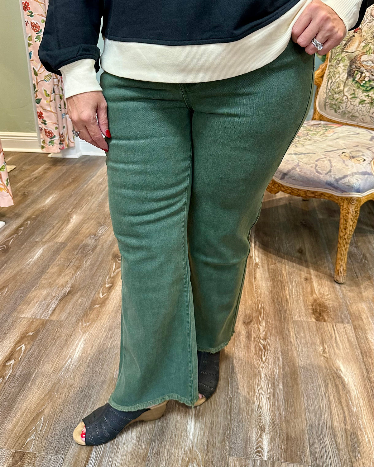 Colored Frayed Hem Pant