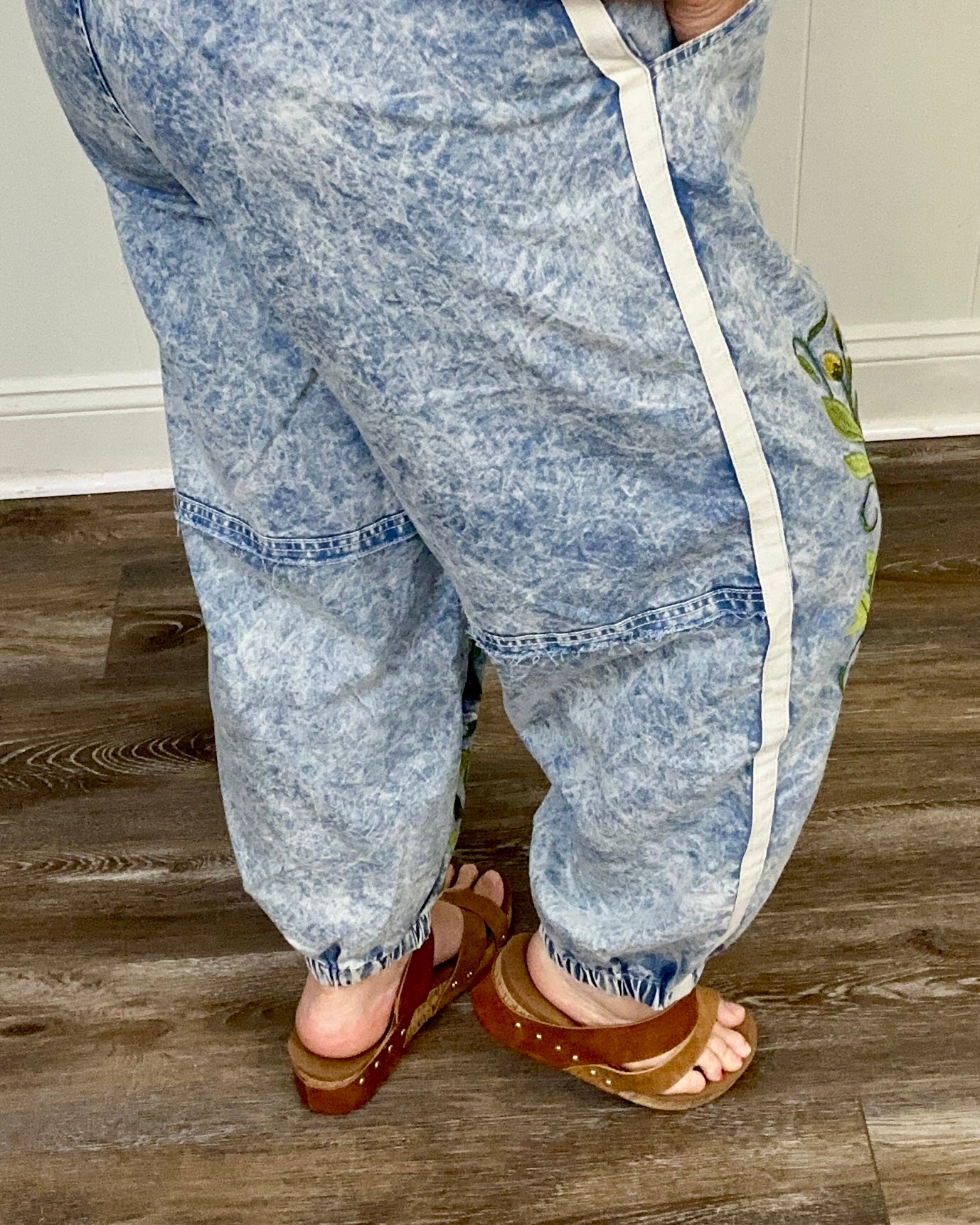 Light Denim Joggers with Embroidered Flowers