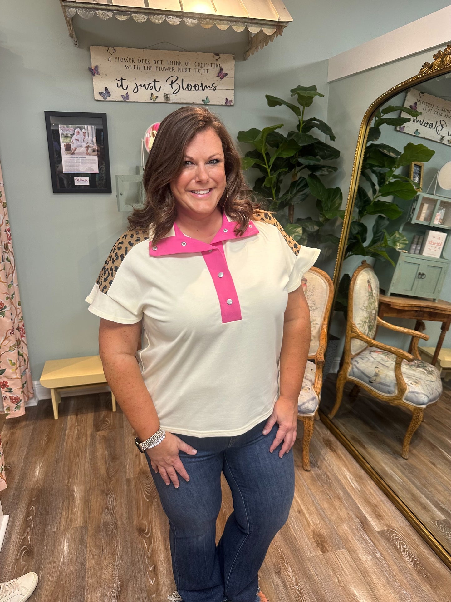 Flutter Sleeve Top with Leopard Print Contrast