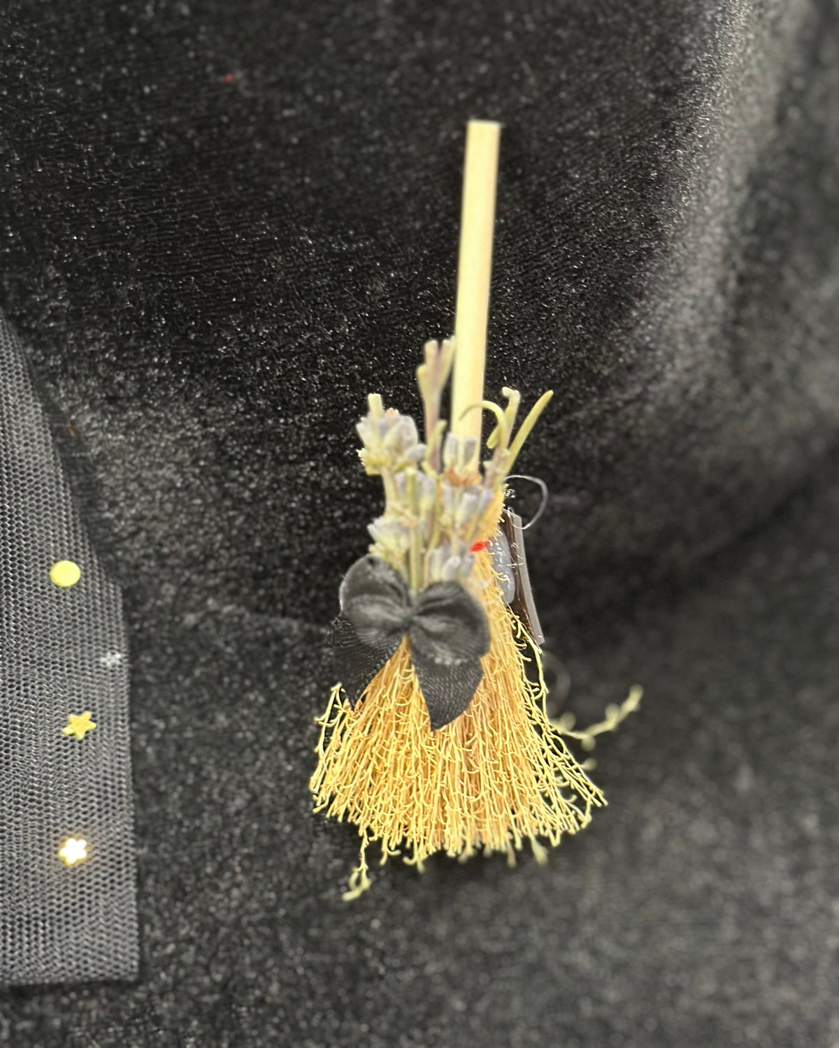 Witch's Broom Magnet Kit