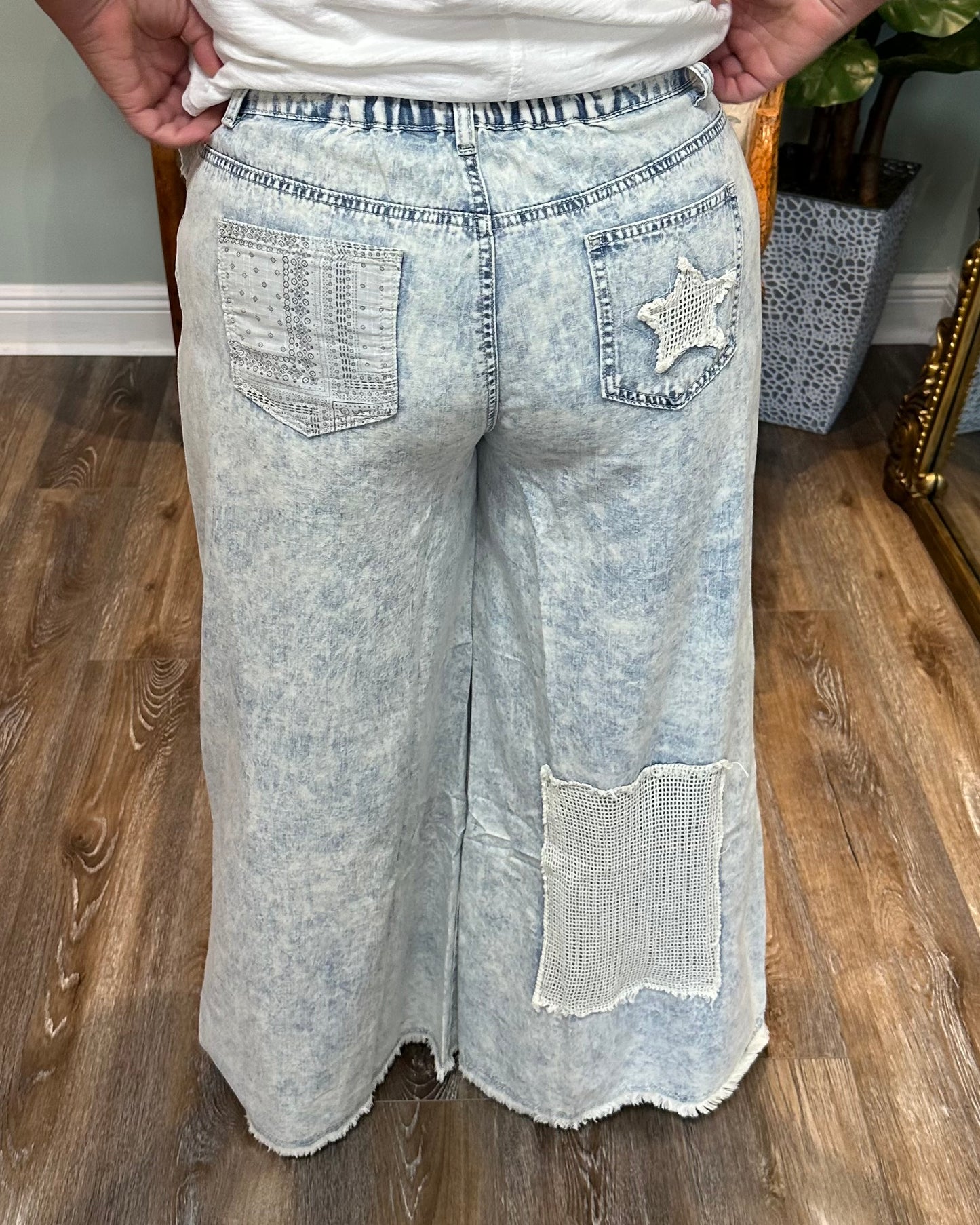 Star Embellished Pant