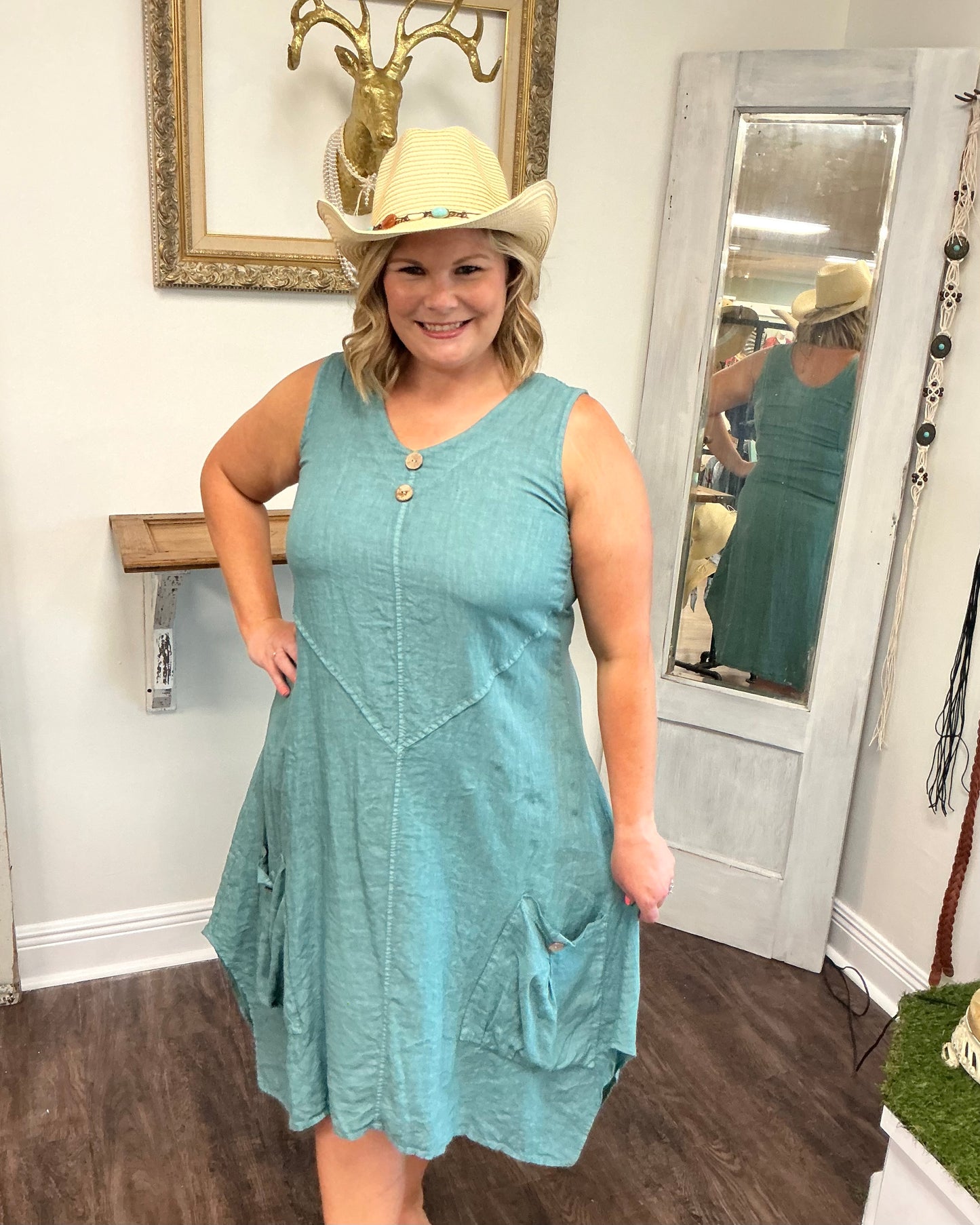 Sleeveless Midi Dress With Pockets
