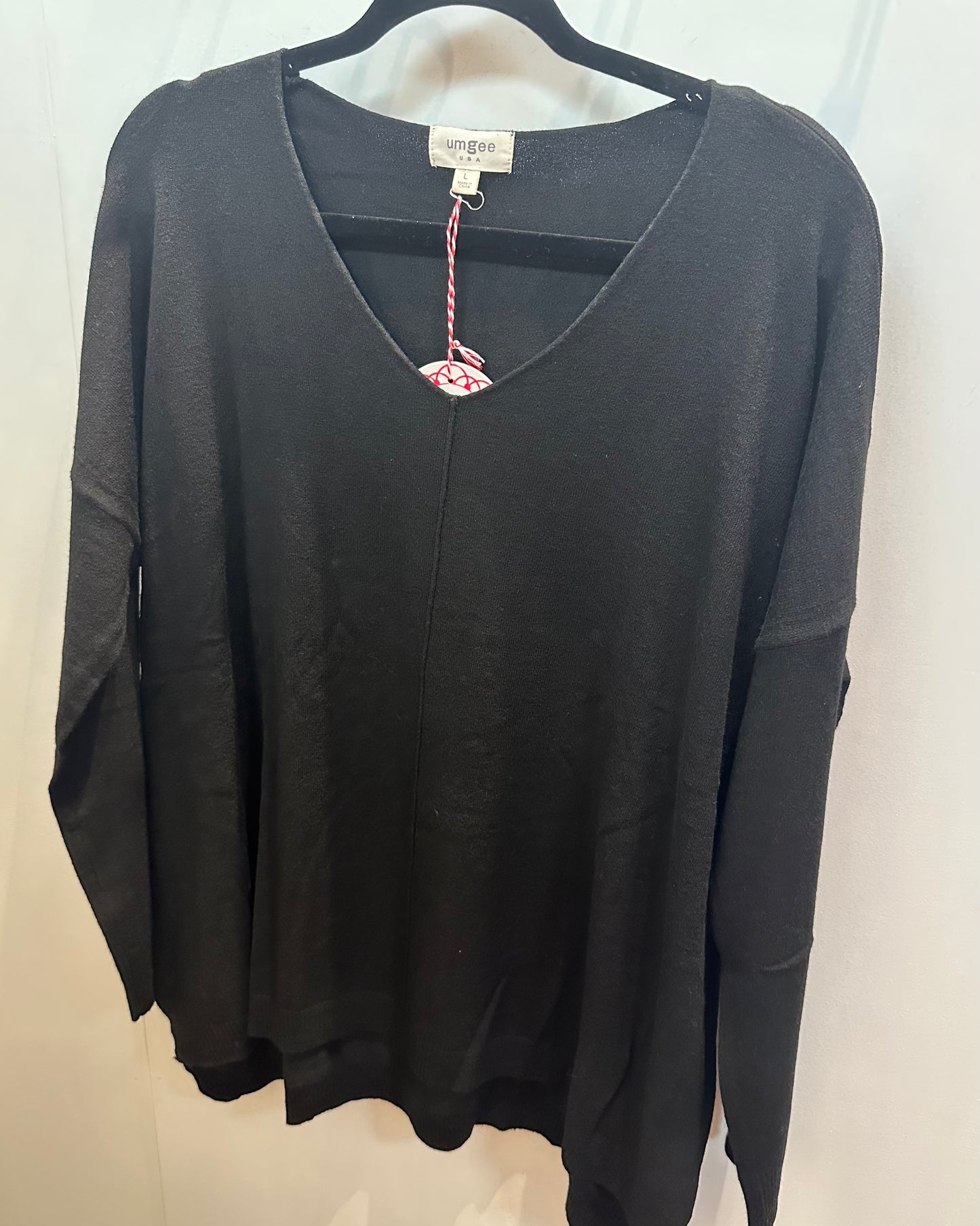 DOORBUSTER - Black V-neck Sweater